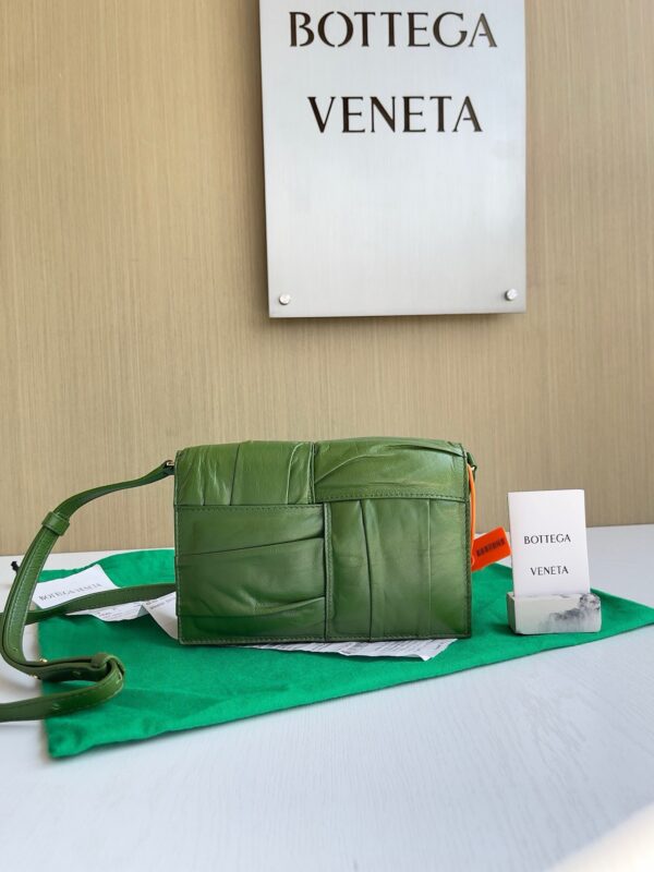 Bottega Veneta bag authentic quality 2025