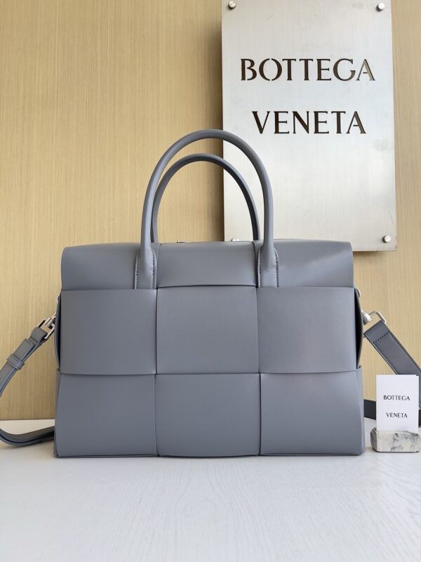 Bottega Veneta bag authentic quality 2025