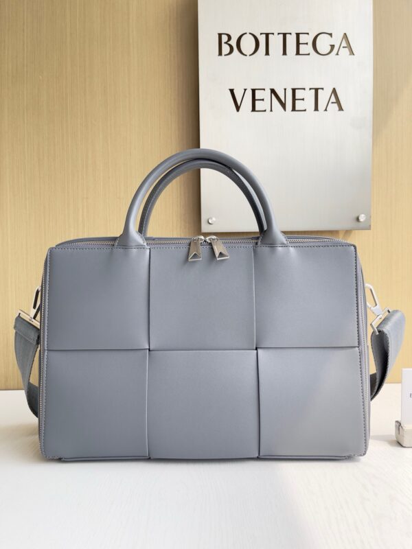 Bottega Veneta bag authentic quality 2025