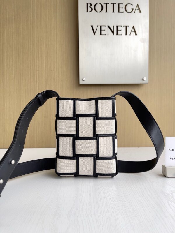 Bottega Veneta bag authentic quality 2025