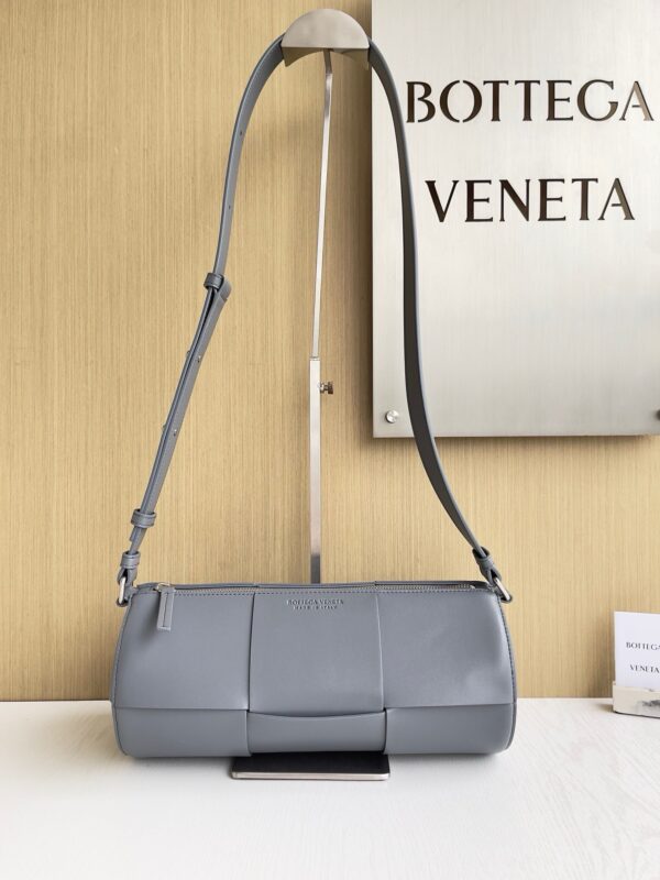Bottega Veneta bag authentic quality 2025