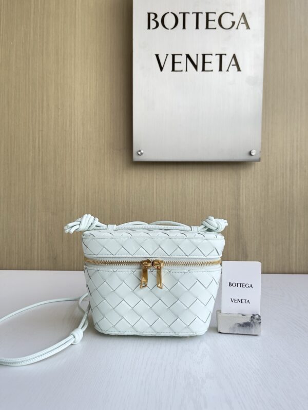 Bottega Veneta bag authentic quality 2025