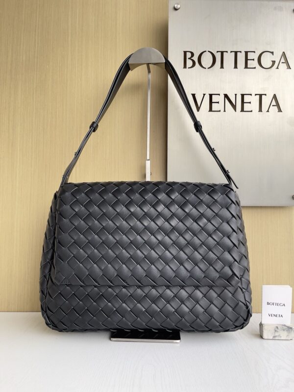 Bottega Veneta bag authentic quality 2025