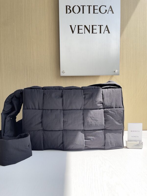 Bottega Veneta bag authentic quality 2025
