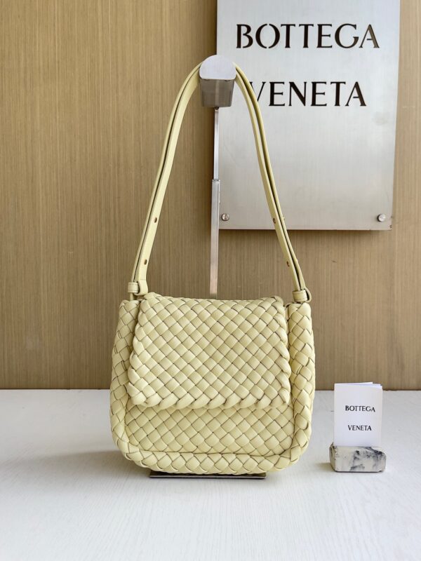 Bottega Veneta bag authentic quality 2025