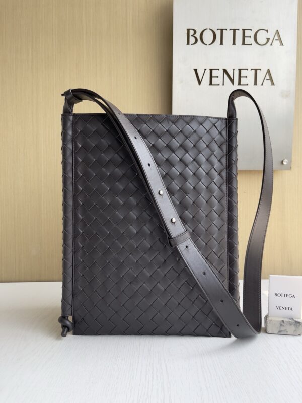 Bottega Veneta bag authentic quality 2025