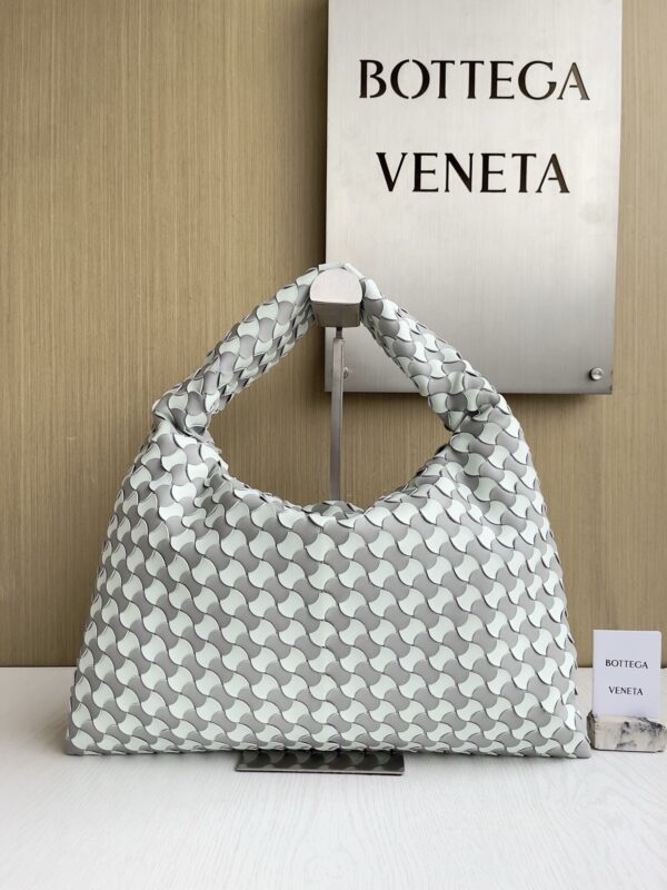 Bottega Veneta bag authentic quality 2025