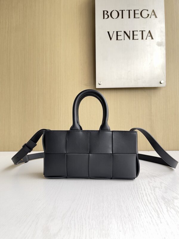 Bottega Veneta bag authentic quality 2025