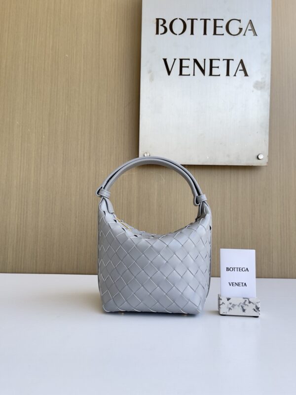 Bottega Veneta bag authentic quality 2025