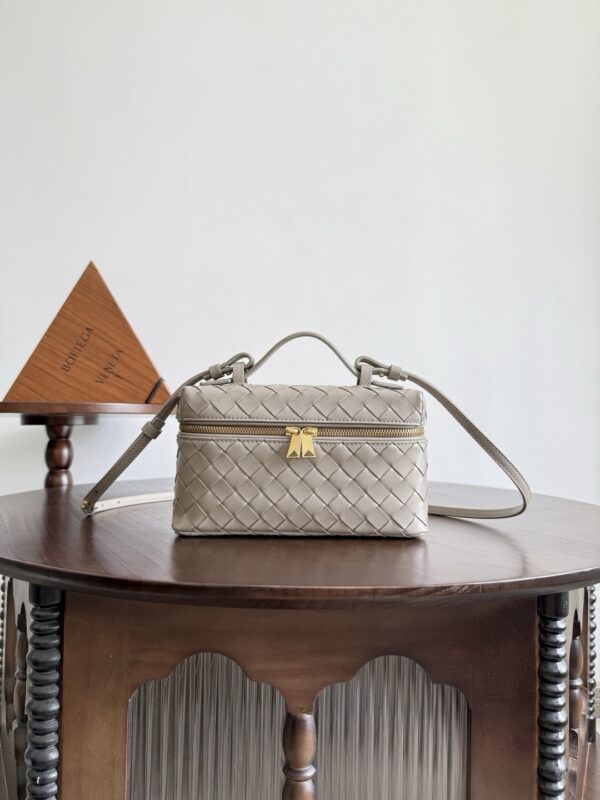 Bottega Veneta bag authentic quality 2025