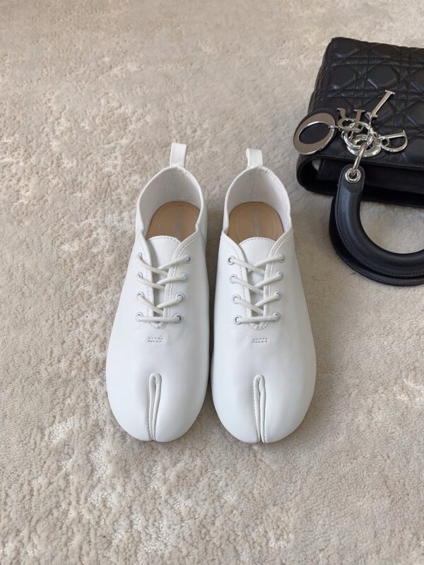 Maison Margiela authentic quality sneakers 2025
