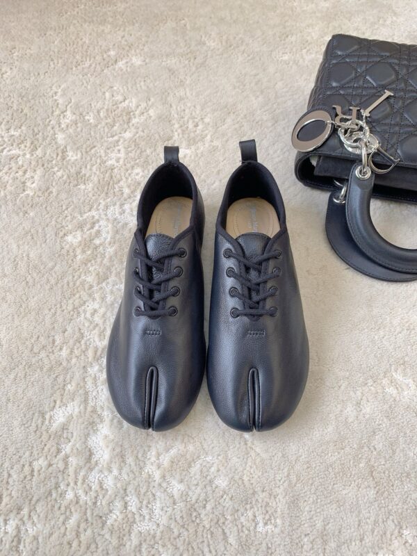 Maison Margiela authentic quality sneakers 2025