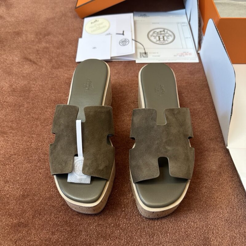 Hermes authentic quality shoes 2025