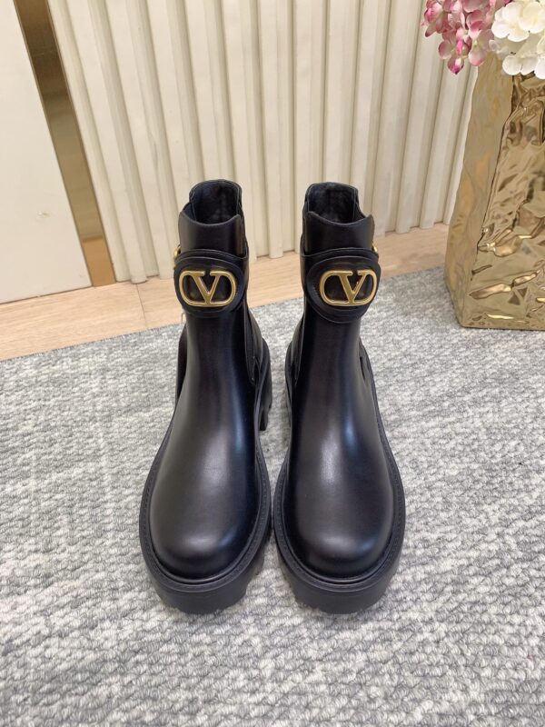 Valentino authentic quality boots 2025