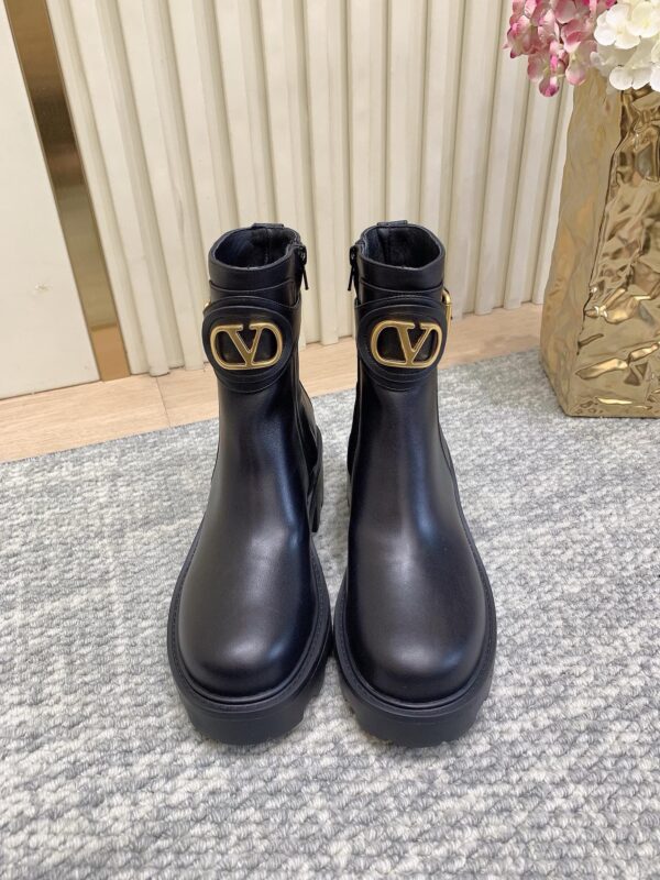 Valentino authentic quality boots 2025