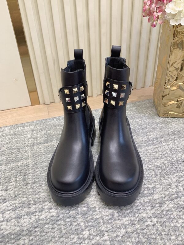 Valentino authentic quality boots 2025