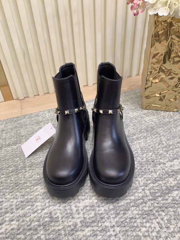 Valentino authentic quality boots 2025