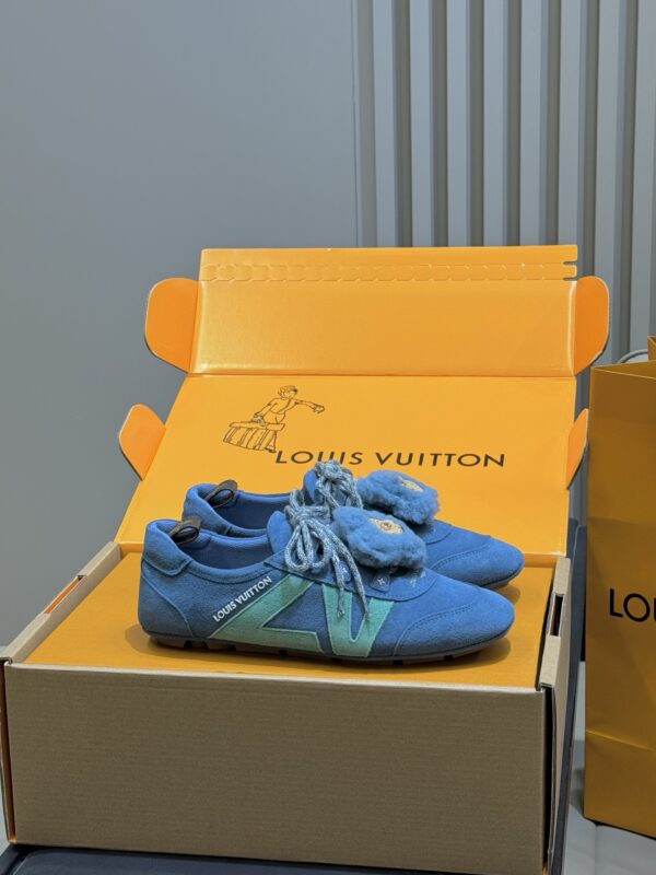 Louis Vuitton authentic quality sneakers 2025
