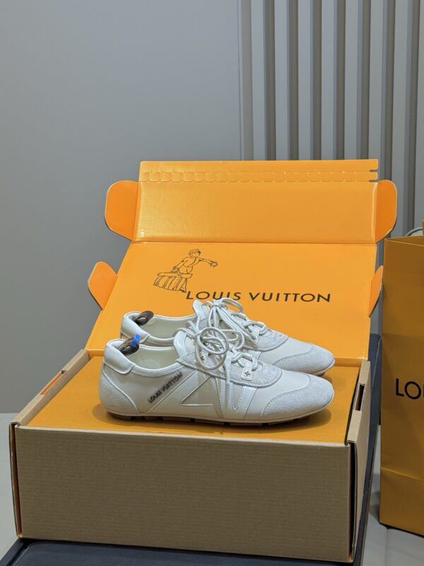Louis Vuitton authentic quality sneakers 2025