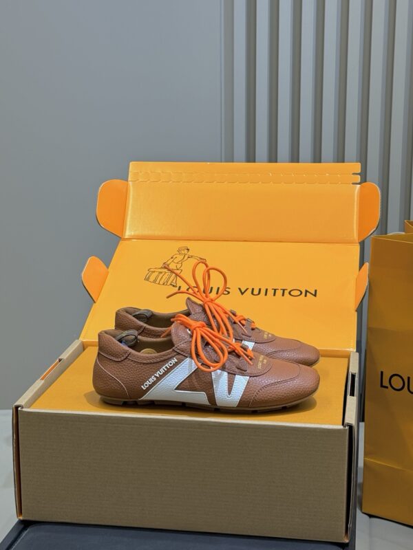Louis Vuitton authentic quality sneakers 2025