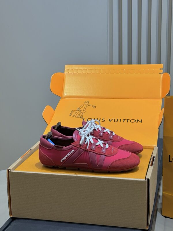 Louis Vuitton authentic quality sneakers 2025