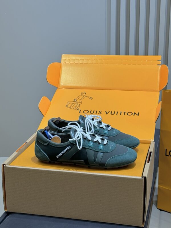 Louis Vuitton authentic quality sneakers 2025