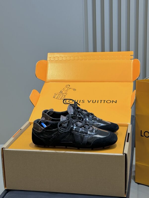 Louis Vuitton authentic quality sneakers 2025