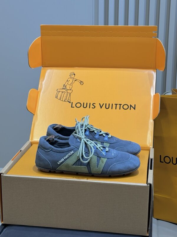 Louis Vuitton authentic quality sneakers 2025