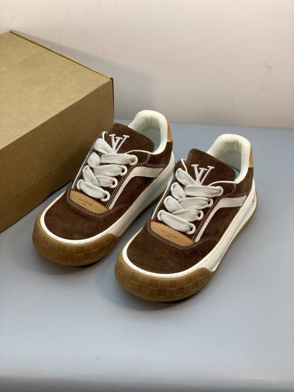 Louis Vuitton authentic quality sneakers 2026