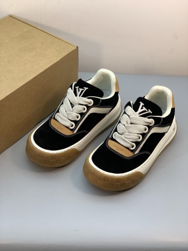 Louis Vuitton authentic quality sneakers 2026