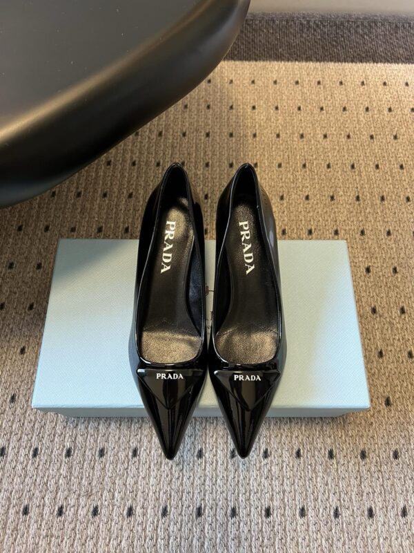 Prada authentic quality shoes 2025