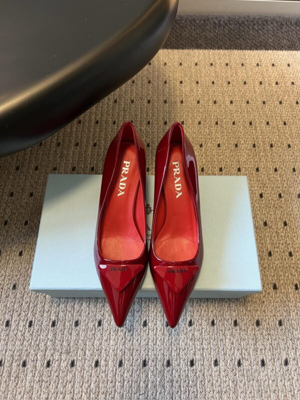 Prada authentic quality shoes 2025