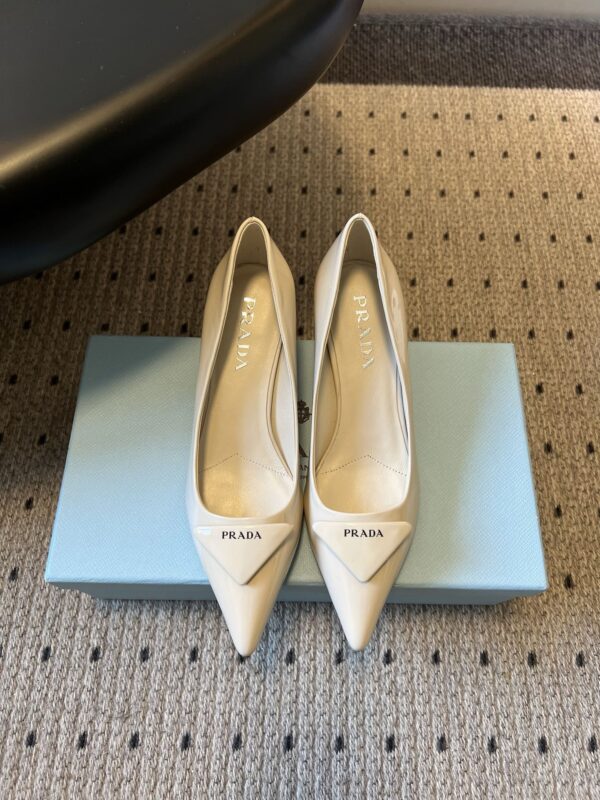 Prada authentic quality shoes 2025