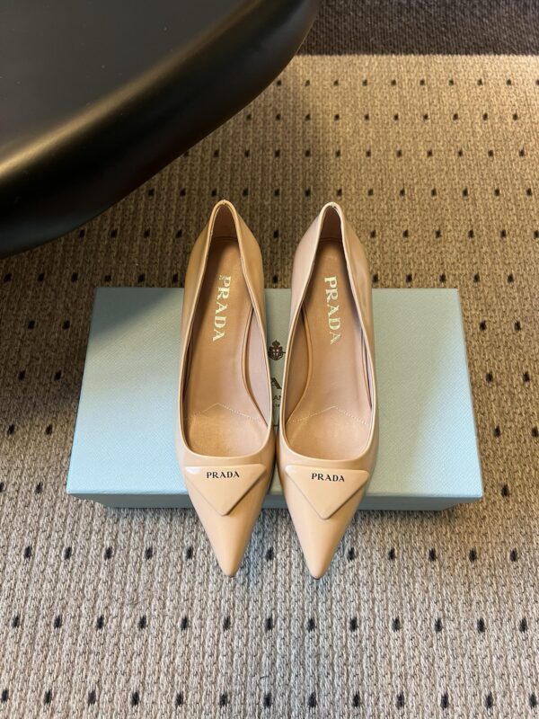 Prada authentic quality shoes 2025