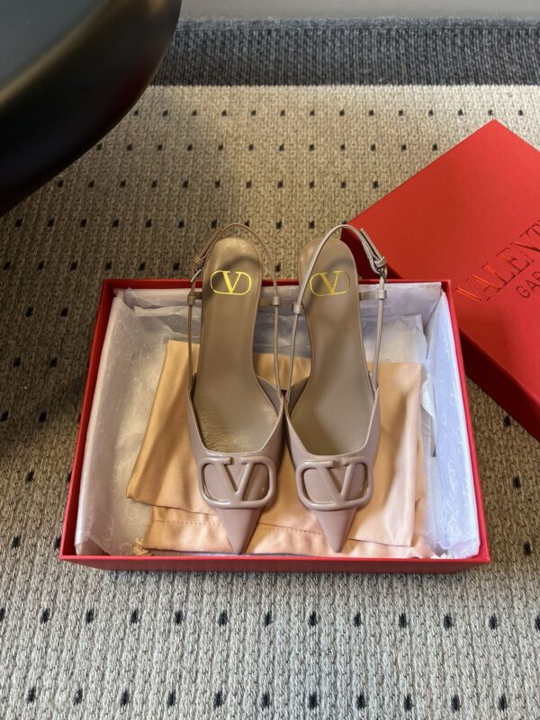 Valentino authentic quality shoes 2025