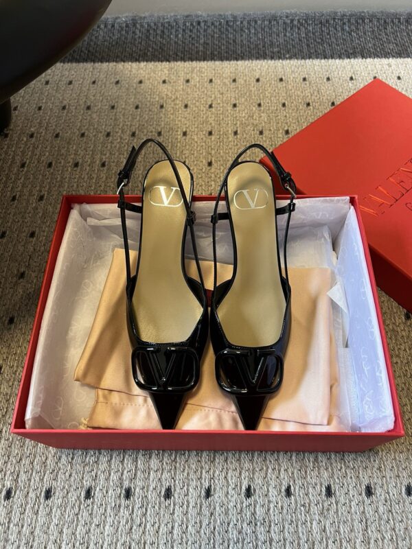 Valentino authentic quality shoes 2025