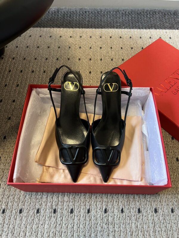 Valentino authentic quality shoes 2025