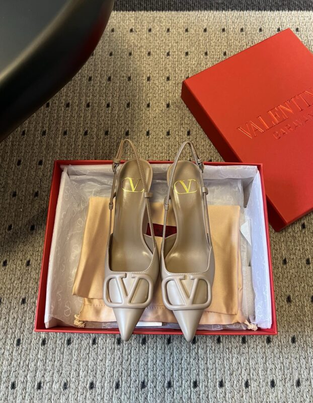 Valentino authentic quality shoes 2025