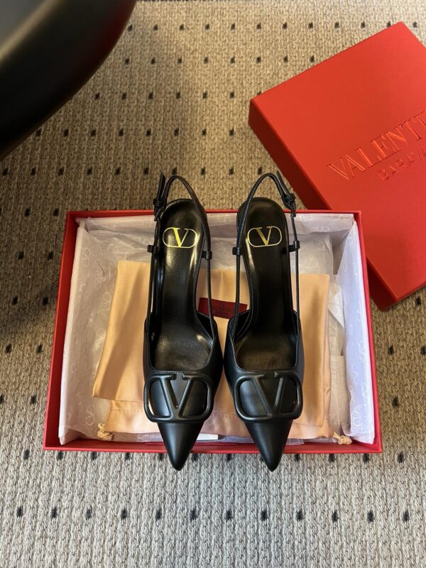 Valentino authentic quality shoes 2025