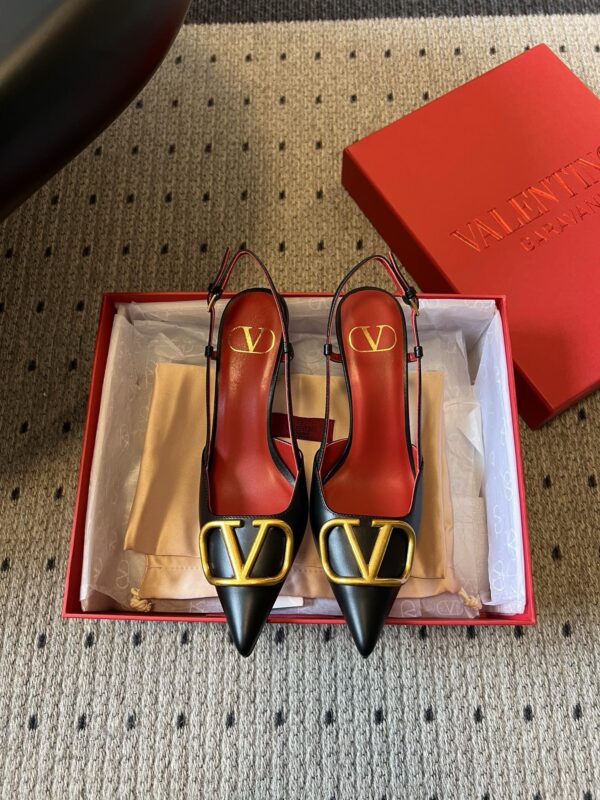 Valentino authentic quality shoes 2025