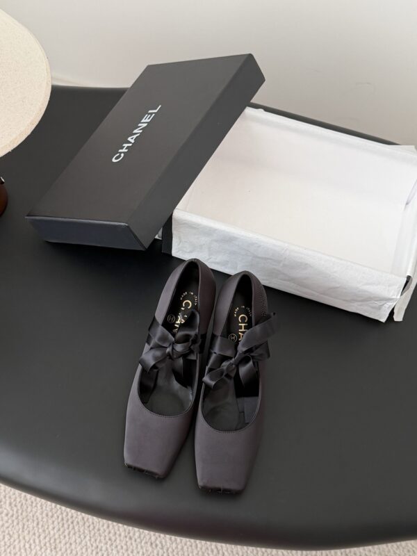 Chanel authentic quality shoes 2026