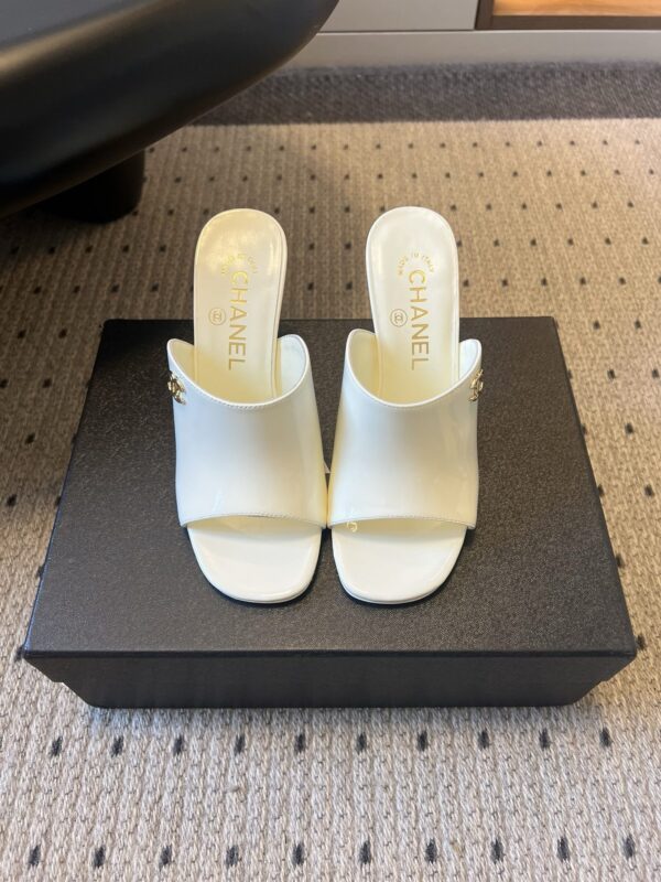 Chanel authentic quality shoes 2026