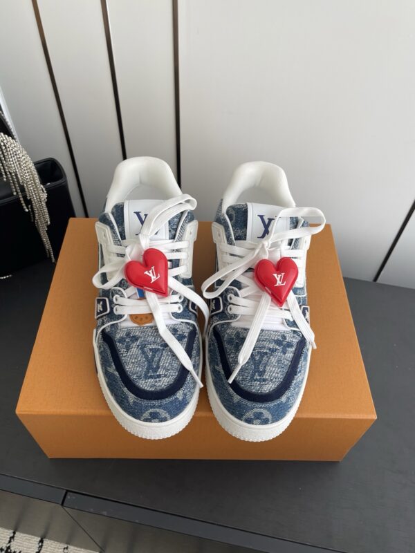 Louis Vuitton authentic quality sneakers 2026