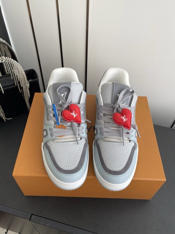 Louis Vuitton authentic quality sneakers 2026