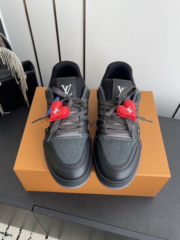 Louis Vuitton authentic quality sneakers 2026