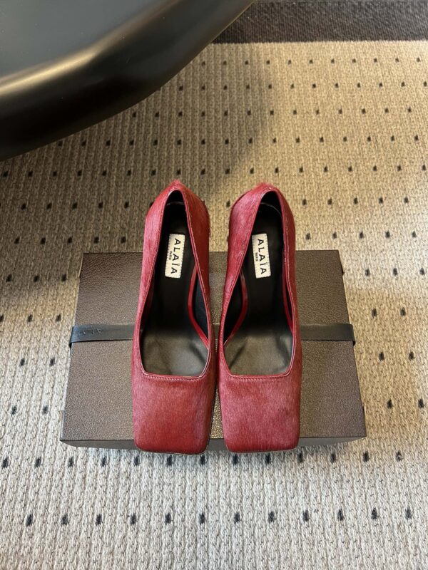 Alaïa authentic quality shoes 2026