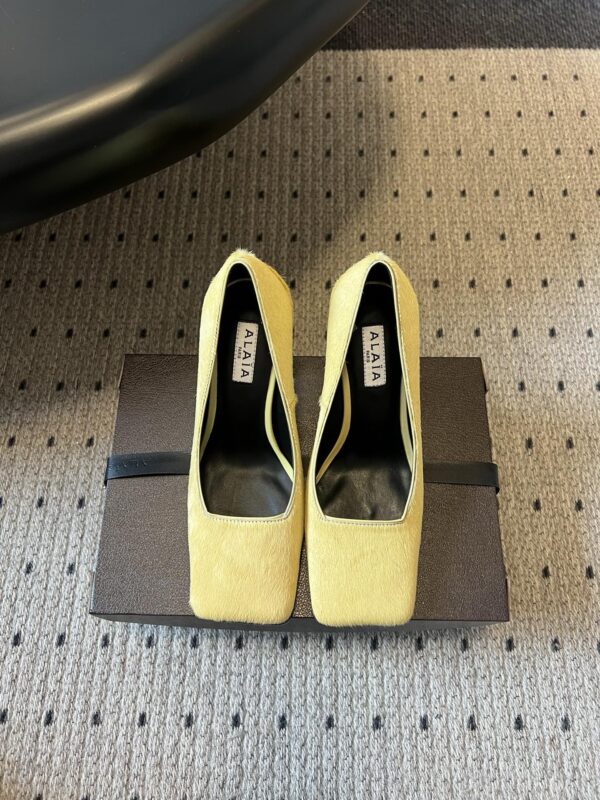 Alaïa authentic quality shoes 2026