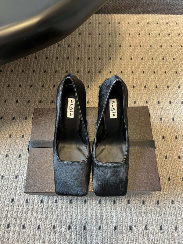 Alaïa authentic quality shoes 2026