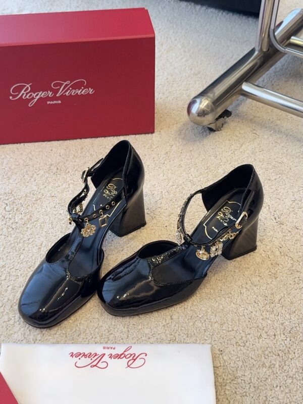 Roger Vivier authentic quality shoes 2026