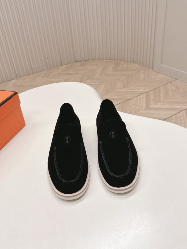 Hermes authentic quality shoes 2026
